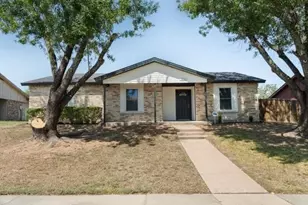 1213 Southridge Dr, Lancaster, TX 75146 - Photo 1