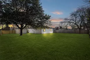 3921 Sheraton Dr, Dallas, TX 75227 - Photo 27