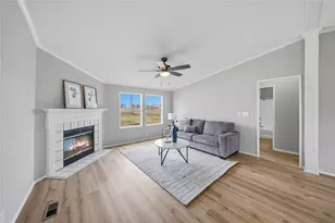 152 Pond Vw Dr, Decatur, TX 76234 - Photo 3