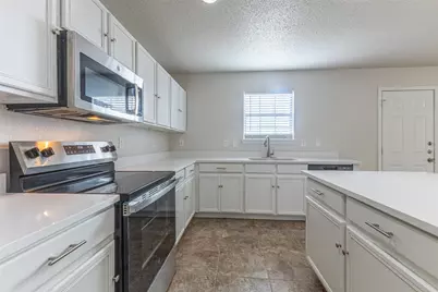 14844 Bell Manor Court, Balch Springs, TX 75180 - Photo 9