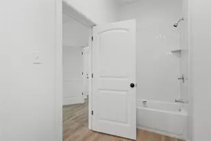 1126 N 13th St, Waco, TX 76707 - Photo 17