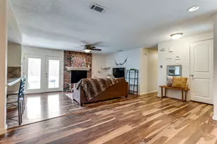 2501 Briarcliff Dr, Irving, TX 75062 - Photo 11