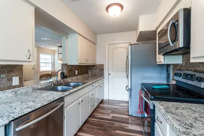 2501 Briarcliff Drive, Irving, TX 75062 - Photo 17