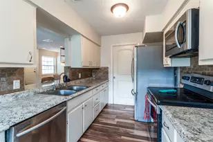 2501 Briarcliff Dr, Irving, TX 75062 - Photo 17