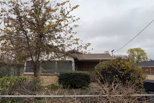 3331 Canada Dr, Dallas, TX 75212 - Photo 1