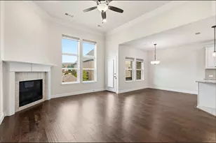 555 Waterloo Dr, Lewisville, TX 75067 - Photo 13