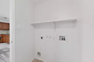 2016 Swenson Ct, Grand Prairie, TX 75052 - Photo 23