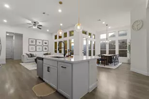 4719 Mulberry Hill Ln, Arlington, TX 76005 - Photo 9