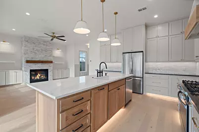 3812 E Port Ridglea Court, Granbury, TX 76049 - Photo 7