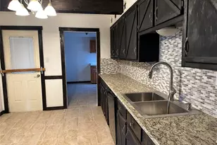 5709 Truelson Dr, Fort Worth, TX 76134 - Photo 3