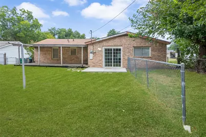 5229 Ira Street N, Haltom City, TX 76117 - Photo 29