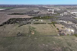 2084 Broken Arrow Ln, McKinney, TX 75071 - Photo 17