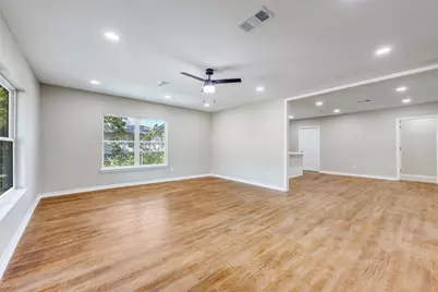 609 W Owings Street, Denison, TX 75020 - Photo 5