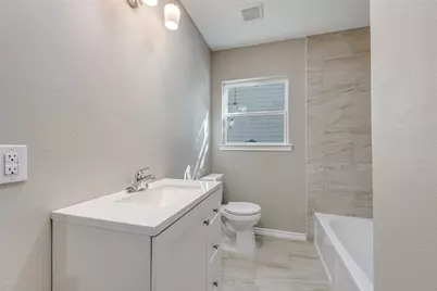 609 W Owings Street, Denison, TX 75020 - Photo 17