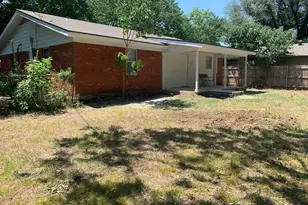 514 Oak St, Sanger, TX 76266 - Photo 9