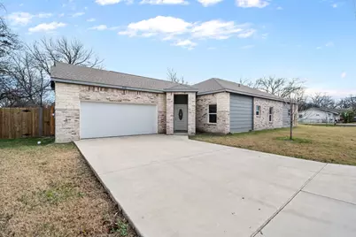 200 Avenue B, Ennis, TX 75119 - Photo 19
