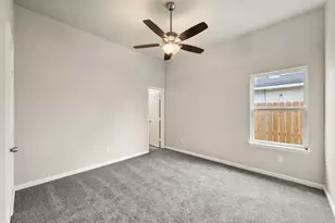 200 Ave B, Ennis, TX 75119 - Photo 13