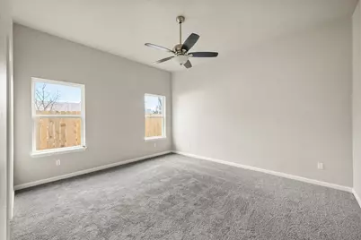 200 Avenue B, Ennis, TX 75119 - Photo 17