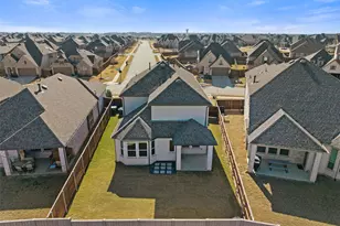 1825 Pelham Dr, Aubrey, TX 76227 - Photo 31