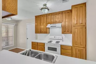 4224 Spring Meadow Ln, Flower Mound, TX 75028 - Photo 7