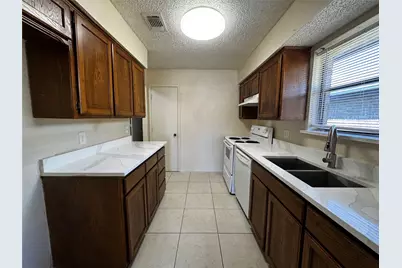 2546 Windy Pine Lane, Arlington, TX 76015 - Photo 11