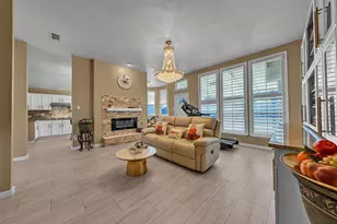 729 Claridge Dr, Arlington, TX 76018 - Photo 13