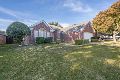 729 Claridge Drive, Arlington, TX 76018 - Photo 3