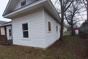 1328 W Woodard St, Denison, TX 75020 - Photo 3