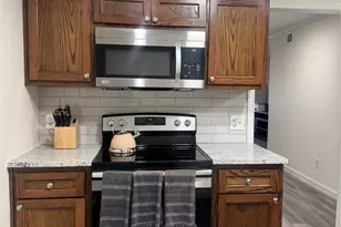 7832 Royal Ln, Dallas, TX 75230 - Photo 9