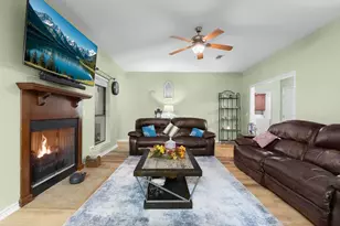 190 44th St SW, Paris, TX 75460 - Photo 1