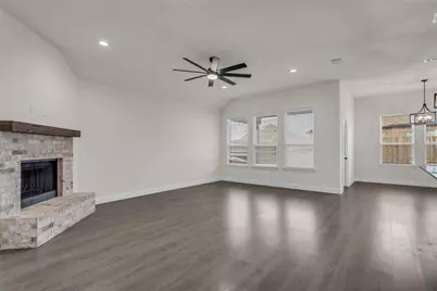 396 N Montague Street, Pilot Point, TX 76258 - Photo 3