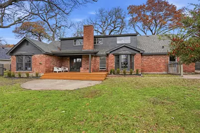 8625 Marys Creek Drive, Benbrook, TX 76116 - Photo 23