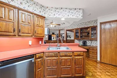 803 Westshore Drive, Saint Paul, TX 75098 - Photo 9