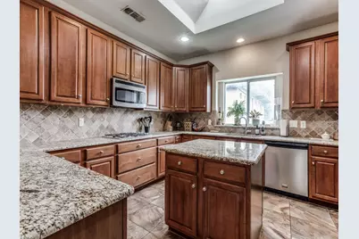 5735 Richmond Avenue #J, Dallas, TX 75206 - Photo 17