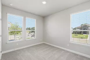 1905 Jackson St, Cleburne, TX 76033 - Photo 9