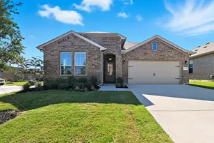 1905 Jackson St, Cleburne, TX 76033 - Photo 1