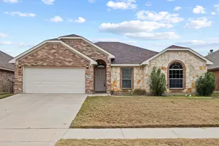 1510 White Willow Ln, Arlington, TX 76002 - Photo 1