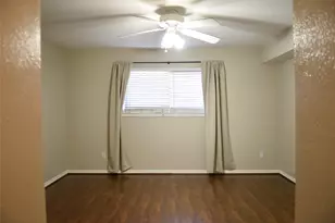 10232 Regal Oaks Dr, Dallas, TX 75243 - Photo 15