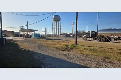 309 E Highway 82, Nocona, TX 76255 - Photo 5