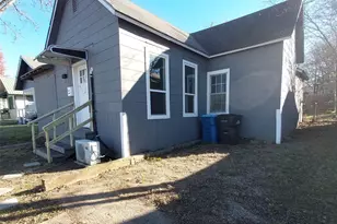 1324 W Morton St, Denison, TX 75020 - Photo 3