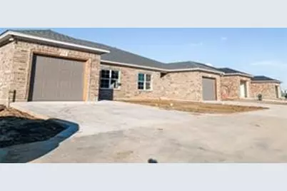 110 Oakland Street #F, Grandview, TX 76050 - Photo 1