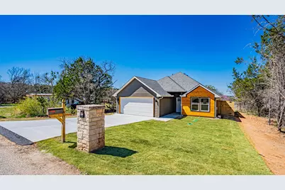 924 Bosque River Drive, Granbury, TX 76048 - Photo 3