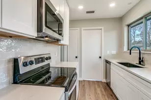 649 Reno St, Lewisville, TX 75077 - Photo 9