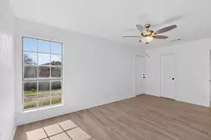 9918 Cedar Mountain Cir, Dallas, TX 75217 - Photo 13