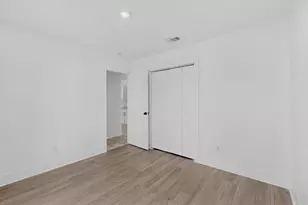 9918 Cedar Mountain Cir, Dallas, TX 75217 - Photo 17