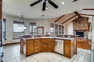 330 Deer Track Rd, Weatherford, TX 76085 - Photo 9