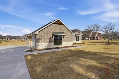 6002 Oakwood Court, Granbury, TX 76049 - Photo 3