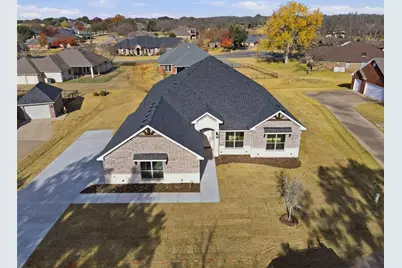 6002 Oakwood Court, Granbury, TX 76049 - Photo 39