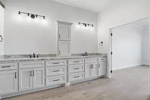 6002 Oakwood Ct, Granbury, TX 76049 - Photo 25