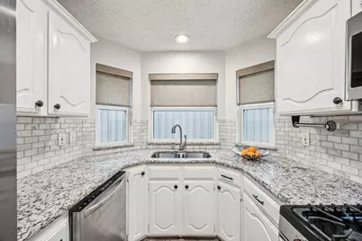 4913 Tree Top Lane, Garland, TX 75044 - Photo 9